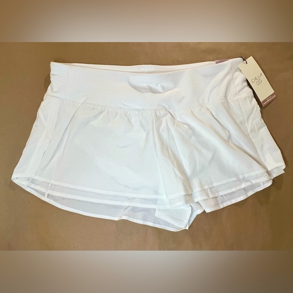 CALIA by Carrie Underwood Kick it Up Performance Short Pure White, Large, NWT - Picture 4 of 8